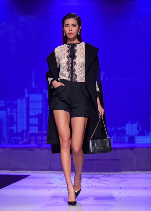 Minh Tú bước chân vào làng mẫu vào năm 2010. Năm 2013, cô đoạt giải bạc Siêu mẫu Việt Nam. Trong những năm gần đây, Minh Tú thường xuyên được giao vị trí vedette. Ảnh: Zing
