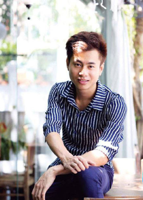 Nhạc sĩ Dương Cầm tên thật là Đỗ Ngọc Cầm, sinh năm 1986. Anh từng tham gia cuộc thi Sao Mai - Điểm hẹn 2008 khu vực phía Bắc nhưng ra về ở vòng loại. Ảnh: VTV