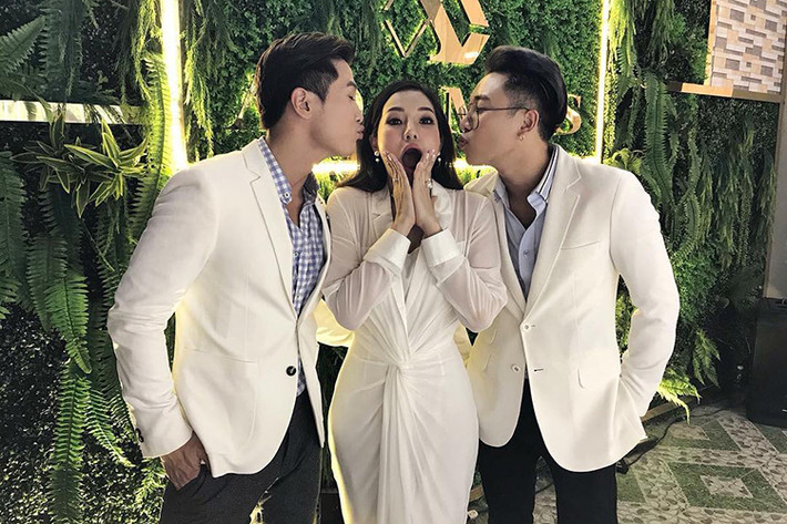Mai Tiến Dũng và stylist Hoàng Ku chu môi định hôn Lý Phương Châu.