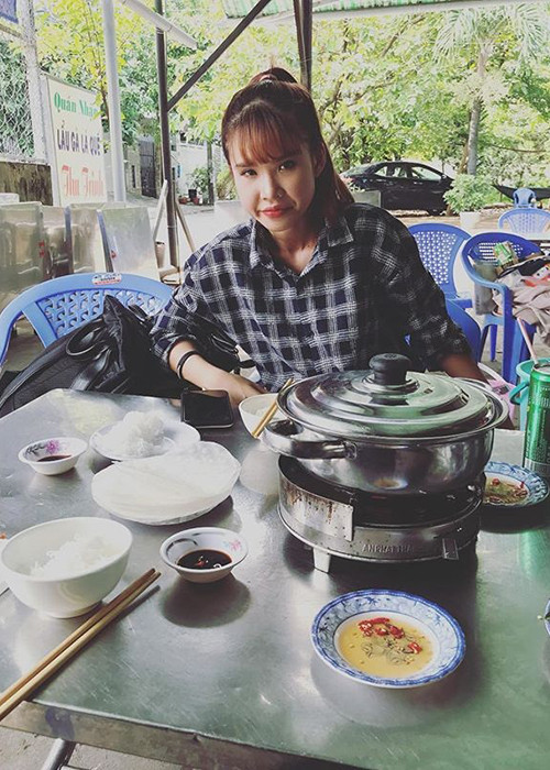 Kelvin Khánh đi ăn cùng Khởi My trong lúc cả hai cùng chuẩn bị cho đám cưới.