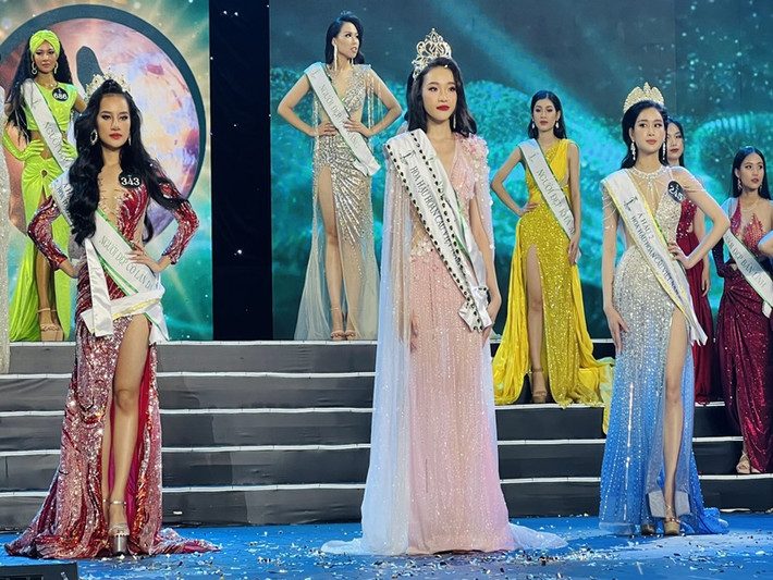Trước chung kết, Kim Ngân lọt top 5 Người đẹp bản lĩnh, Người đẹp biển và top 6 Người đẹp thời trang. Ảnh: Phụ nữ online