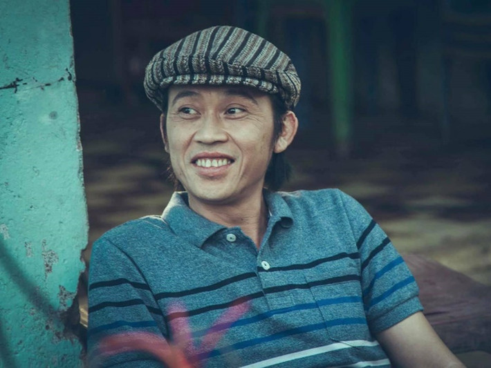 Ông Duy nói thêm: “Chúng tôi cũng có phần lo lắng sau những tranh cãi xảy ra, một số khán giả có thể sẽ không hứng thú xem các tác phẩm của Hoài Linh nữa. Tuy nhiên, chúng tôi nghĩ rằng tiết mục mà Hoài Linh mang đến lần này rất tâm huyết. Nghệ sĩ đã dàn dựng một tiểu phẩm mới dài 45 phút. Anh ấy cũng có phong độ biểu diễn cao". Ảnh: FBNV