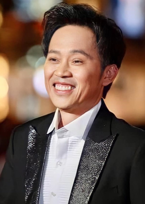 Ông Phan Trường Duy, Trưởng Ban tổ chức chia sẻ trên Dân Trí, khi tính phương án mời Hoài Linh, ban tổ chức cân nhắc kỹ lưỡng sau 4 lần họp bàn để biểu quyết. Cuối cùng, ý kiến ủng hộ mời Hoài Linh vẫn nhiều hơn. Ảnh: FBNV