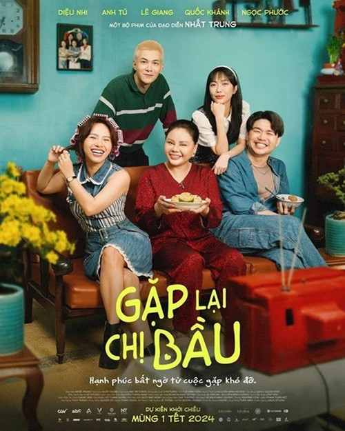 Doanh thu phim Mai đang gấp gần 6 lần phim Gặp lại chị bầu khi hai phim đối đầu. Ảnh: Tuổi Trẻ Thủ Đô.