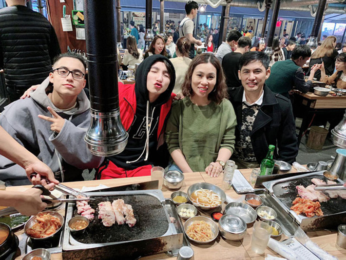Mới đây, giọng ca gốc Thái Bình cho biết, anh dự định nghỉ hát ở tuổi 30, sau đó dành thời gian cho bản thân và bố mẹ.