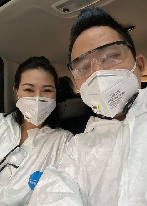 Kỷ niệm 10 năm kết hôn, Tùng Dương gửi lời cảm ơn bà xã đã đồng hành, chia sẻ, đi qua những thăng trầm của cuộc sống cùng anh.