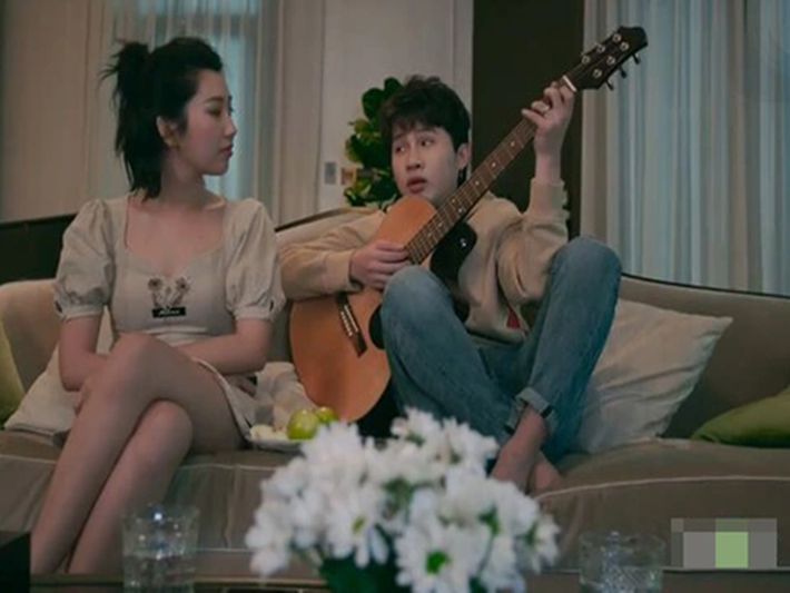 Trước tin đồn hẹn hò, Thúy Ngân và Jack từng cùng tham một số gamehow. Thúy Ngân còn góp mặt trong MV Không thể rời mắt của Jack. Ảnh: Dân Việt.