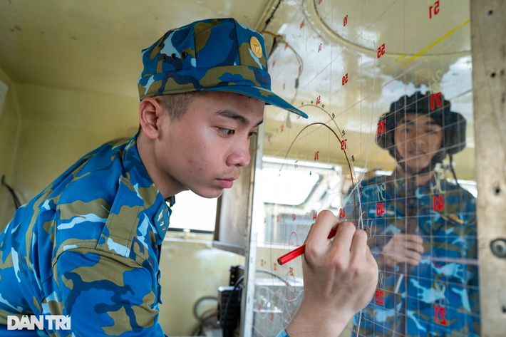 Tổ hợp tên lửa A-89 có khả năng tấn công, tiêu diệt mọi mục tiêu bay thấp và có diện tích phản xạ radar nhỏ ở tốc độ bay hướng vào tới 517m/giây (khi bắn đón) và tốc độ bay hướng ra 415m/giây (khi bắn đuổi) như: Máy bay chiến đấu, trực thăng, tên lửa hành trình, máy bay không người lái (UAV)... Đi cùng tổ hợp có xe chỉ huy, xe thông tin liên lạc và xe hậu cần. Trong đó, xe chỉ huy của tổ hợp tên lửa A-89 có nhiệm vụ tìm kiếm, xác định mục tiêu, kết nối các kíp chiến đấu...
