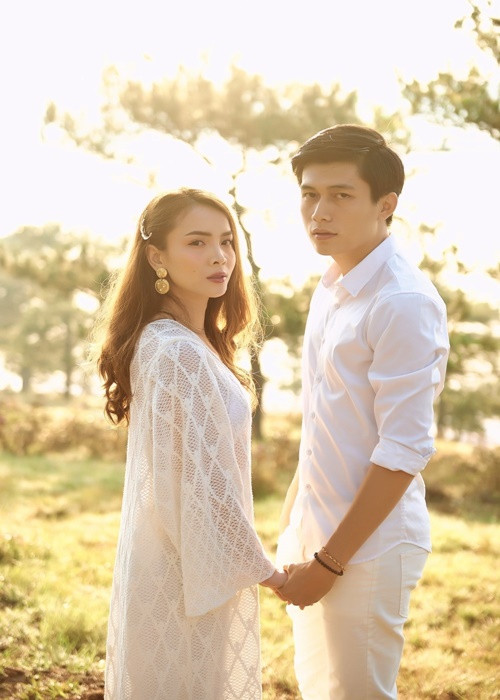 Không lâu sau đó, Yến Trang ra mắt MV Yêu như cách em từng có loạt ảnh bị nghi là ảnh cưới. Ảnh: Vietnamnet.