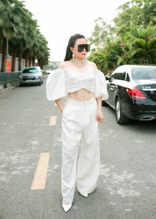 Tình cũ của Quách Ngọc Ngoan liên tục đăng ảnh xinh đẹp trên trang cá nhân sau thông tin chia tay.
