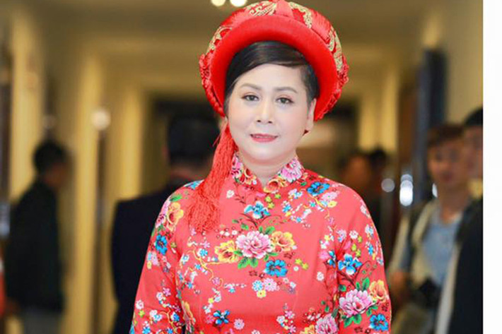 Anh Tú được nhiều đồng nghiệp nể trọng. Từng làm việc cùng nam nghệ sĩ trong 35 năm liên tục, nghệ sĩ Minh Hằng cho hay, anh luôn quan tâm đến chất lượng nghệ thuật của vở diễn và mong mỏi các diễn viên được thể hiện hết tài năng. Ảnh: FBNV