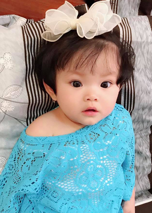 Con gái của Hải Băng - Thành Đạt xinh như thiên thần khiến nhiều người yêu mến.