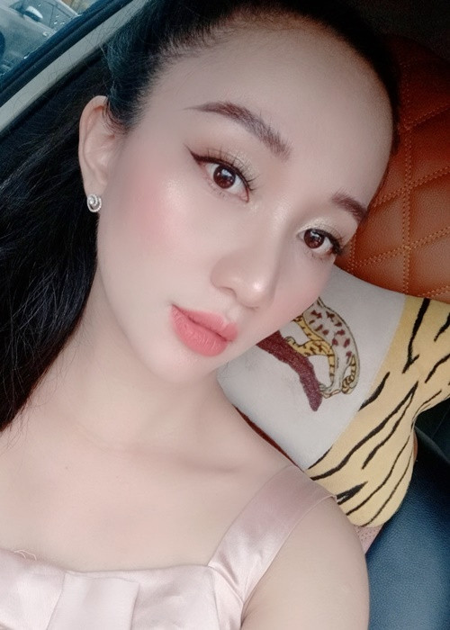 Bà xã Lê Dương Bảo Lâm năm nay 31 tuổi, từng 3 lần sinh nở.