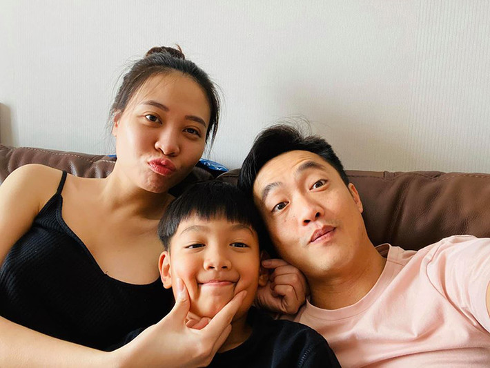 Nữ ca sĩ gốc Tày thân thiết với bé Subeo - con trai riêng của Cường Đô la.