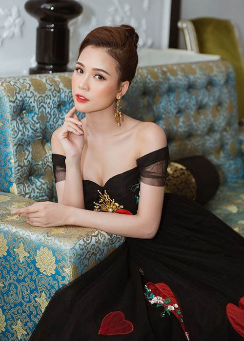 Ở tập mới nhất của gameshow "Trí khôn ta đây", với vai trò MC, Sam tỏ ra lúng túng và cẩn trọng khi đọc câu hỏi nhạy cảm "Cái gì nằm giữa hai chân của người đàn ông?".