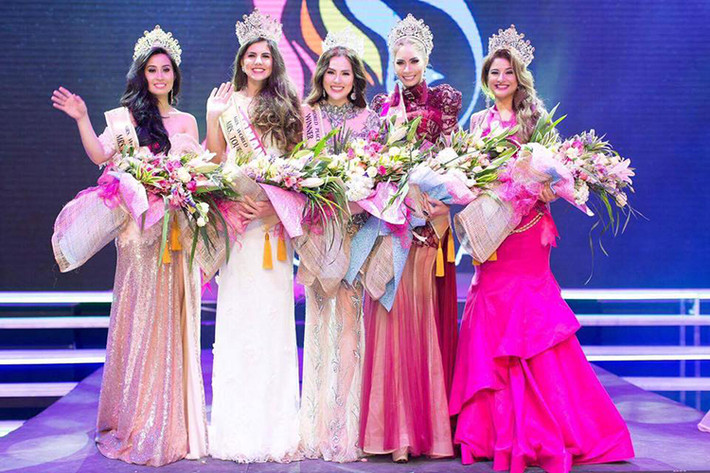 Nói bỏ thi, Phương Lê giành vương miện Hoa hậu Quý bà Hòa bình Thế giới 2017 khiến nhiều người bất ngờ.