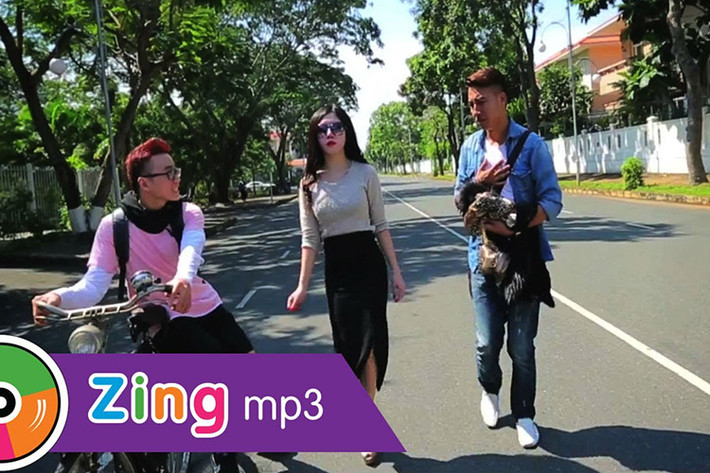 Only C chỉ bắt đầu gây sự chú ý từ năm 2013. Thời điểm đó, anh ra mắt MV “Anh không đòi quà” gây bão mạng xã hội với hàng loạt clip cover sau đó. Ảnh: Youtube