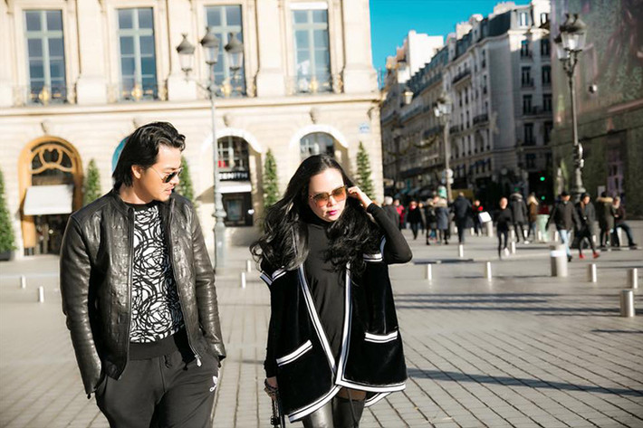 Hot Face sao Việt 24h: Quách Ngọc Ngoan chia sẻ hình ảnh bên doanh nhân Phượng Chanel kèm chú thích: "Mùa đông không ngại lạnh vì có gấu".
