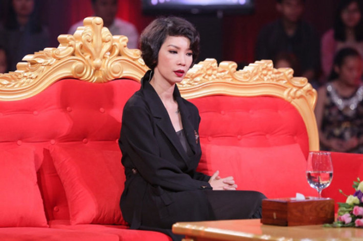 Siêu mẫu Xuân Lan vừa bất ngờ chia sẻ về mối tình 7 năm. Dù liên tục được cảnh báo bạn trai ca sĩ là người đồng tính nhưng cô không bận tâm, thậm chí vất vả "chữa gay" cho bạn trai nhưng sau đó, bạn trai lập gia đình với một người đàn ông khác và qua Mỹ sống hạnh phúc. Ảnh: Dân Việt