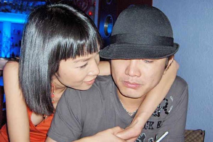 Sau chia sẻ của Xuân Lan, danh tính nam ca sĩ đồng tính mà nữ người mẫu nhắc đến khiến không ít người tò mò. Cái tên mà đa phần cư dân mạng nghĩ tới đầu tiên là nam ca sĩ Hoàng Thanh. Ảnh: Zing