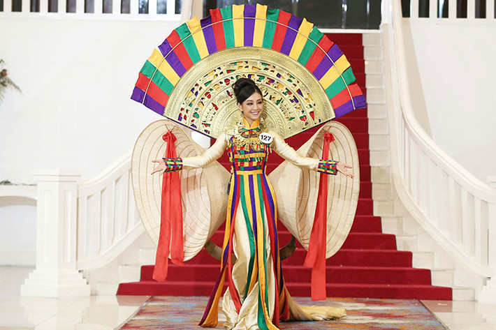 Sau nhiều phần thi, Lê Thanh Tú giành chiến thắng đầu tiên cho mình. Cô chia sẻ: “Có rất nhiều thí sinh Hoa hậu Hoàn vũ Việt Nam xuất sắc nhưng tôi đã cố gắng làm hết sức mình và nhờ vậy, chiến thắng đã gọi tên tôi”.