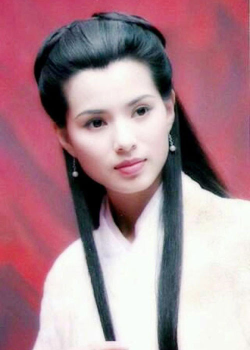 Lý Nhược Đồng còn gửi lời cảm ơn đến nhà văn Kim Dung tạo ra nhân vật Tiểu Long Nữ để cô có cơ hội đóng vai diễn này.