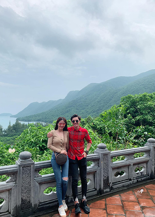 Đầu tháng 10/2020, diễn viên Thảo Trang tái hôn. Cô và ông xã Quang Pháp giữ kín chuyện tình cảm cho đến trước hôn lễ.