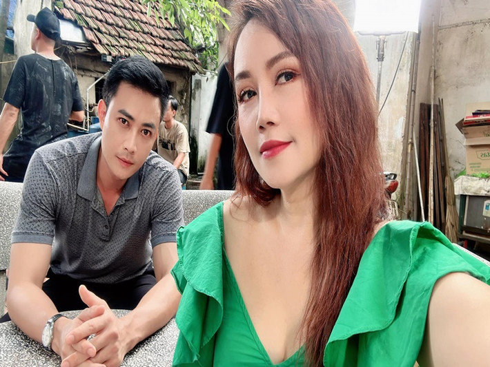 Ngoài đóng phim, Hoàng Yến còn kinh doanh mỹ phẩm. Ảnh: FBNV.