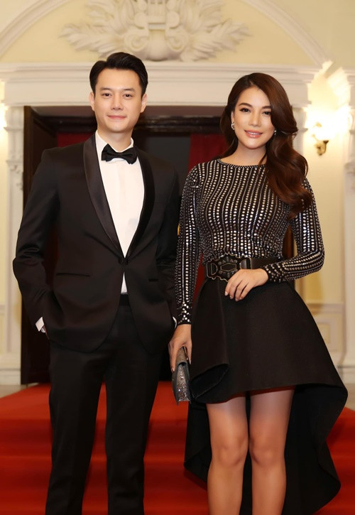 Từ khi công khai hẹn hò, Anh Dũng và bạn gái hơn 14 tuổi được nhiều khán giả ủng hộ mối quan hệ. Ảnh: Người Đưa Tin.