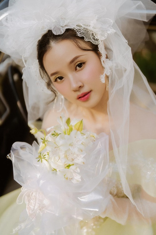 Mới đây, thông tin Midu kết hôn nhận được sự chú ý của nhiều khán giả. Theo Znews, Midu và bạn trai đã thực hiện bộ ảnh cưới vào đầu tháng 4. Ảnh: FBNV.