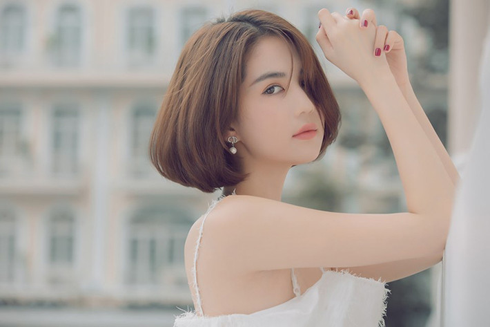 Trong cuộc phỏng vấn trên Người đưa tin, Ngọc Trinh bày tỏ rằng làm người thứ 3 là nỗi nhục cả đời cô không tẩy được. Hiện tại, Ngọc Trinh đã chia tay người đàn ông này.