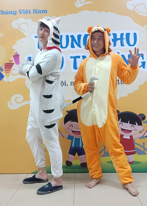Duy Hưng đầu quân cho Nhà hát Kịch Hà Nội cách đây 4 năm, sau khi tốt nghiệp trường Cao đẳng Nghệ thuật Hà Nội.
