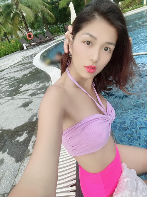 Người đẹp sinh năm 1986 sở hữu body thon gọn dù có 6 con khiến nhiều người bất ngờ.
