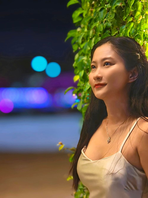 Trước bình luận của nửa kia, Chân Chân đáp lại: "Phải thêm quá xinh quá yêu nữa chứ".