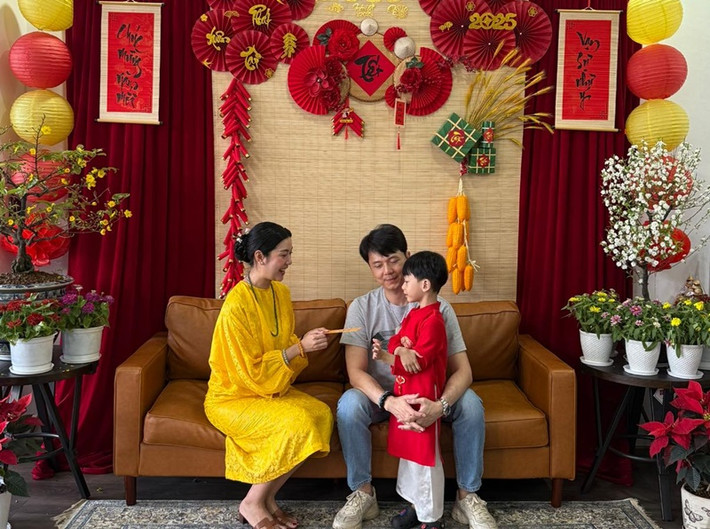 “Tôi thấy mình như phải tu mấy kiếp để được là một phần của gia đình như vậy”, nàng hậu nói. Ảnh: FB Nhật Vũ.