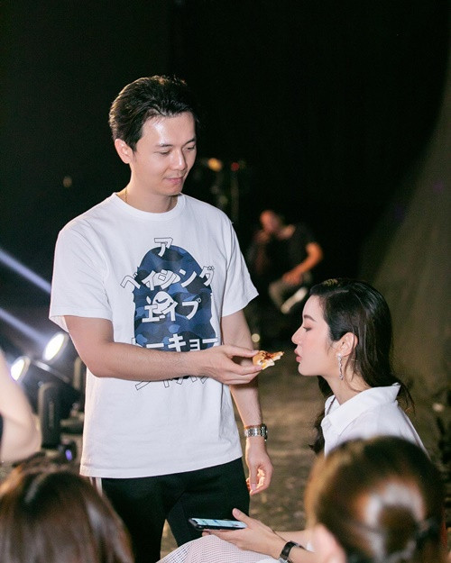 Chồng Thúy Vân là cháu ngoại của Giáo sư Hoàng Minh Giám. Ảnh: FB Nhật Vũ.