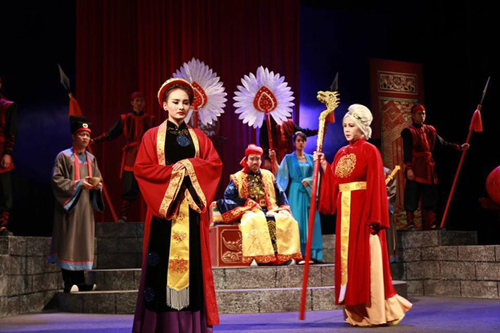 Bảo Thanh hiện đang công tác tại Nhà hát Tuổi trẻ. Năm 2015, cô đoạt 2 huy chương bạc tại Liên hoan sân khấu toàn quốc về Hình tượng người chiến sĩ Công an nhân dân (vở Ai là thủ phạm) và Liên hoan Sân khấu toàn quốc (vở Công lý không gục ngã). Ảnh: FBNV