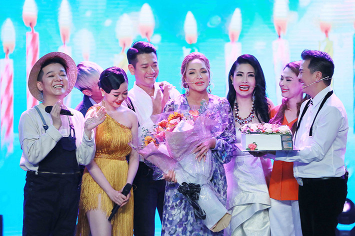 Ngày ghi hình tập 6 chương trình Trời sinh một cặp cũng là ngày sinh nhật của giám khảo Thanh Hà. Trên sân khấu, cô bất ngờ được tổ chức sinh nhật.