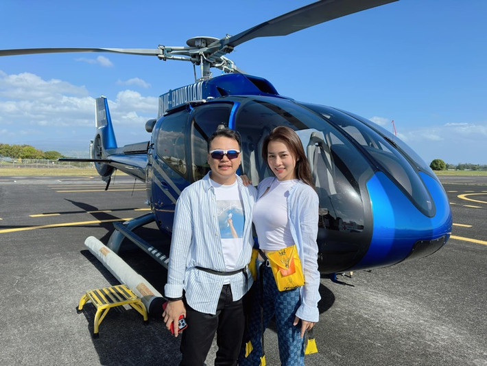 Ông xã diễn viên Quỳnh búp bê được khen ngày càng phong độ sau khi kết hôn lần 2.