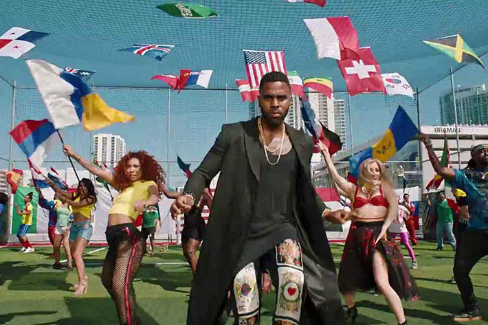 Jason sẽ lần đầu thể hiện ca khúc "Colors" trong lễ khai mạc World Cup 2018 tại Nga. Ảnh: Billboard
