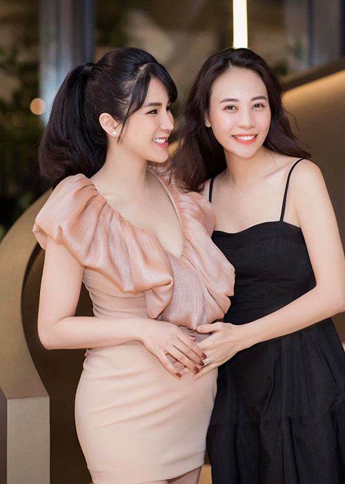 Sau đám cưới, chân dài xứ Lạng khiến nhiều người xuýt xoa vì nhan sắc ngày càng lên hương.