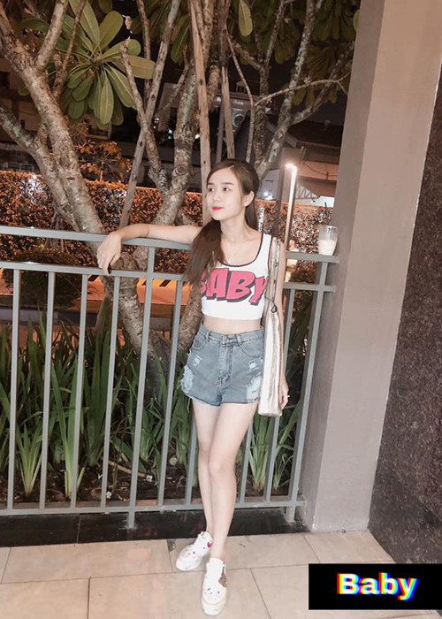 Vợ chồng Hoài Lâm đến nay vẫn chưa chịu tiết lộ thông tin và ảnh cận mặt của hai cô con gái.