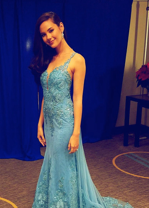 Đại diện Philippines - Catriona Gray cũng là một trong 10 thí sinh tài năng nhất tại Hoa hậu Thế giới 2016 với phần thi hát. Được biết, người đẹp sở hữu chiều cao nổi bật 1m80 và là một ca sĩ kiêm người mẫu. (Ảnh: Hoa hậu Thế giới)