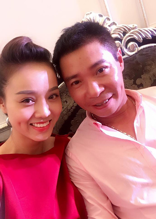 Sau khi chia tay người phụ nữ thứ ba - Tuệ Minh, Công Lý công khai chuyện tình cảm với Ngọc Hà vào tháng 10 vừa qua. Bạn gái nam danh hài sở hữu nhan sắc xinh đẹp và đang là một phóng viên của một tờ báo điện tử. (Ảnh: Facebook Ngọc Hà)