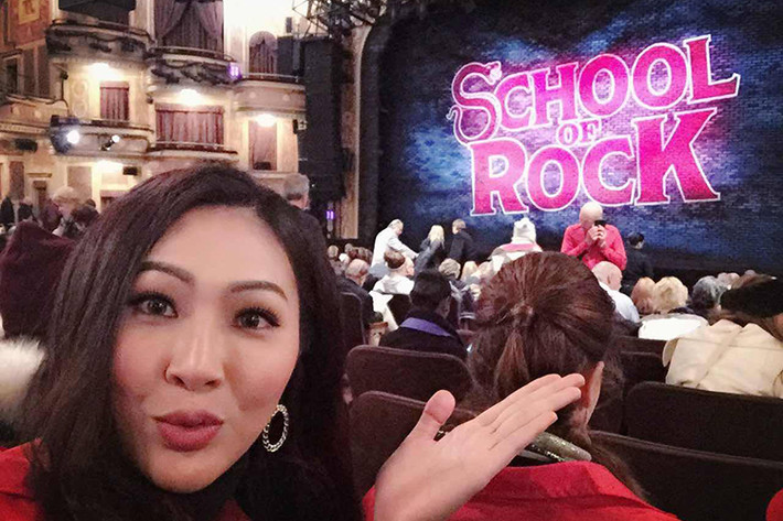 Diệu Ngọc hào hứng tham dự một show diễn với các tiết mục được đầu tư công phu. (Ảnh: Facebook Diệu Ngọc)