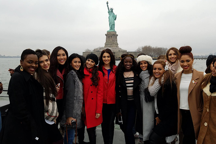 Diệu Ngọc không giấu được sự phấn khích khi lần đầu tiên đặt chân đến New York. (Ảnh: Hoa hậu Thế giới)