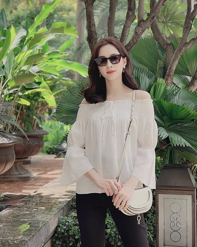 Trước khi yêu và kết hôn với thiếu gia điển trai, trẻ trung Sài thành, Hoa hậu Việt Nam Đặng Thu Thảo từng phát biểu: “Tiền tôi kiếm ra được, dẫu không nhiều bằng những gì các "đại gia" hứa hẹn nhưng cũng đủ cho tôi và gia đình một cuộc sống không thiếu thốn. Tôi không muốn nhận những thứ không thuộc về mình. Người ta hay nói "muốn người khác không biết trừ khi đừng làm", tôi không muốn đánh mất sự tự trọng của bản thân và sự trân trọng của những người xung quanh bằng những cuộc đổi chác".