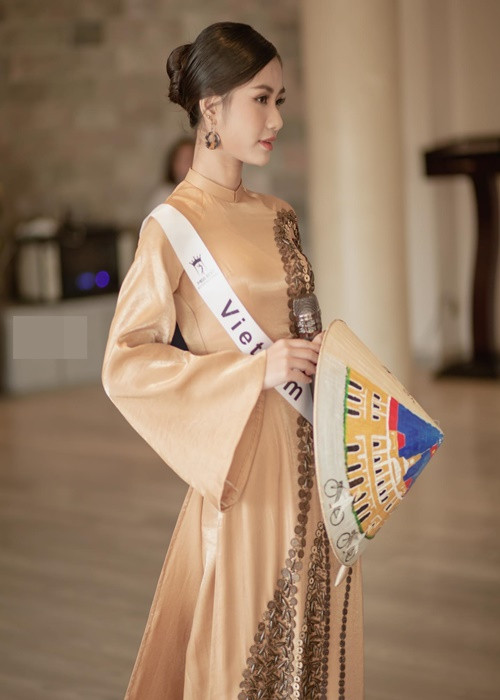 Hoa hậu Nguyễn Thanh Hà đang ở Ai Cập tham gia Miss Eco International 2023 - Hoa hậu Môi trường Quốc tế 2023. Ở phần thi tài năng, đại diện Việt Nam thể hiện bài hát “Sài Gòn đẹp lắm”. Ảnh: Miss Eco International