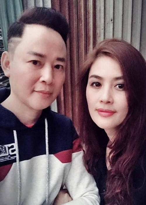 Sau thông tin diễn viên Tùng Dương chuẩn bị kết hôn lần 4, nhiều khán giả tò mò cuộc sống của Hoa Thúy - vợ cũ thứ hai của Tùng Dương.