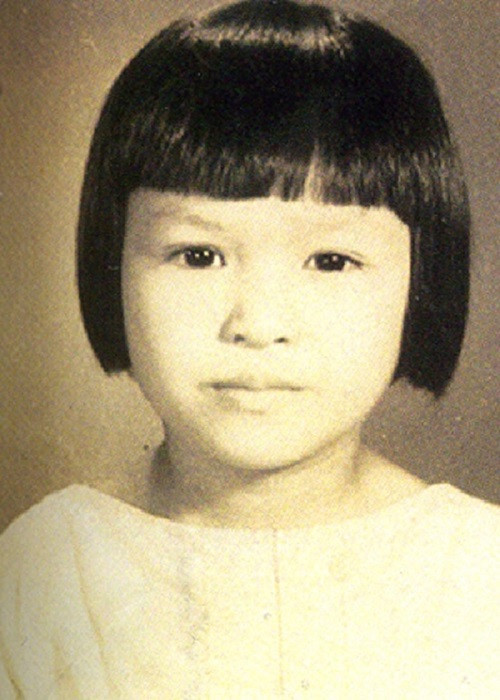9 tuổi, Thanh Lam theo học đàn tỳ bà tại Nhạc viện Hà Nội (nay là Học viện Âm nhạc Quốc gia Việt Nam). Ngoài ra, cô còn tham gia ca hát trong đội Chim sơn ca của Đài Tiếng nói Việt Nam và đội Họa Mi ở Cung Văn hóa Thiếu nhi Hà Nội. Ảnh: VTC